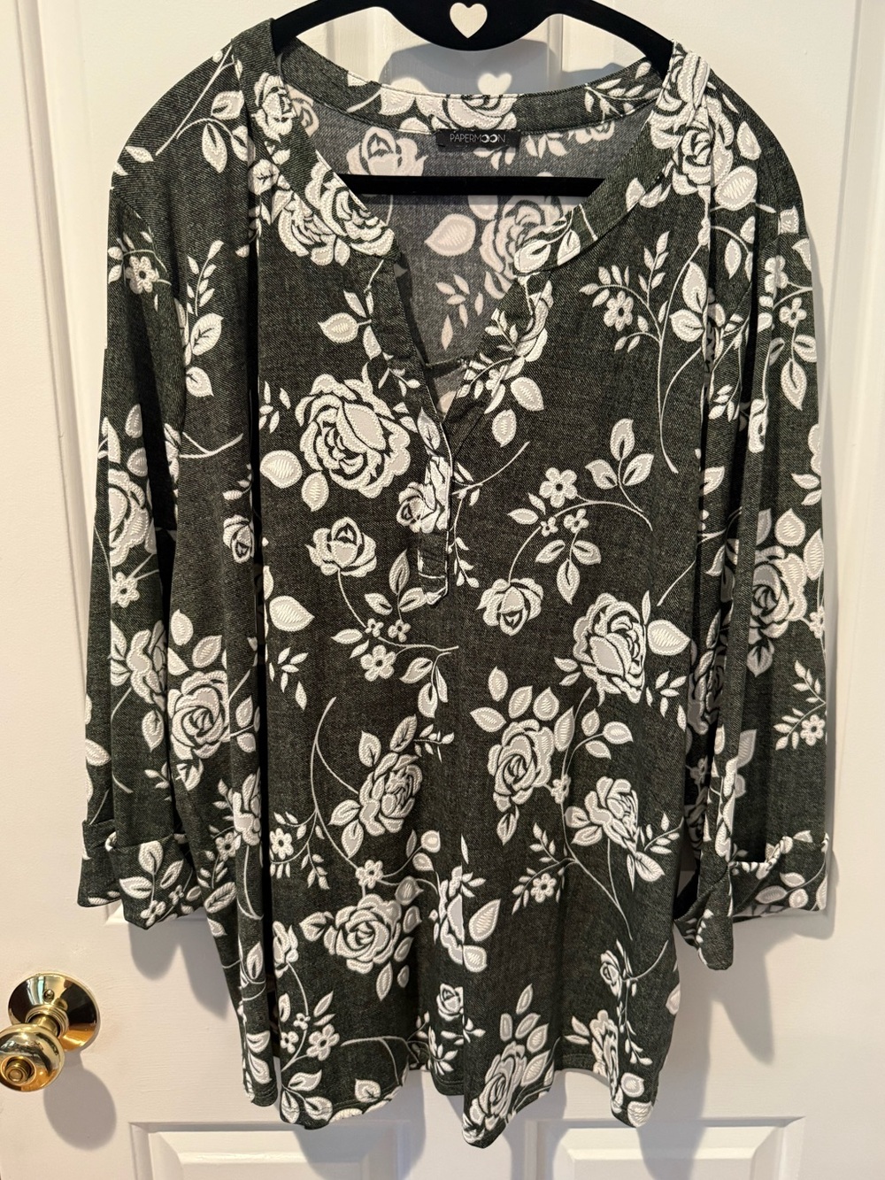 Papermoon Green and White Floral Split-Neck Top 2X
